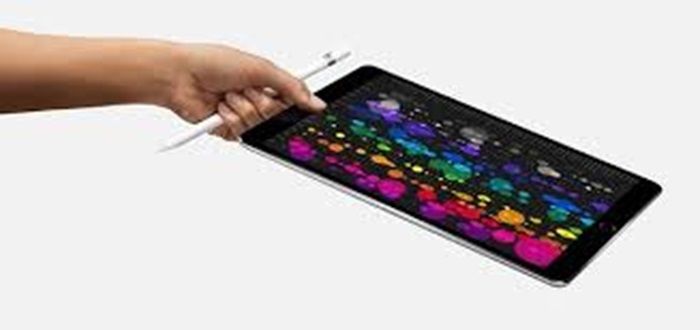 Apple%20iPad%20Pro%202017%20Special%20Edition%2010.5"%20inches%20%7C%2064GB%20%7C%20Apple%20Pencil%20Supported%20%7C%20True%20Tone%20%7C%20Retina%20Display%20%7C%20Wi%7CFi%20%7C%20Daraz%20Like%20New%20Tablets%20-%20Image%203