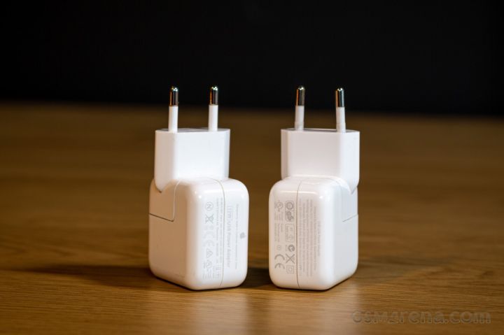 Original%20Apple%2010W/12W%20USB%20Power%20Adapter%20For%20iPad%20and%20iPhone%20-%20Image%205