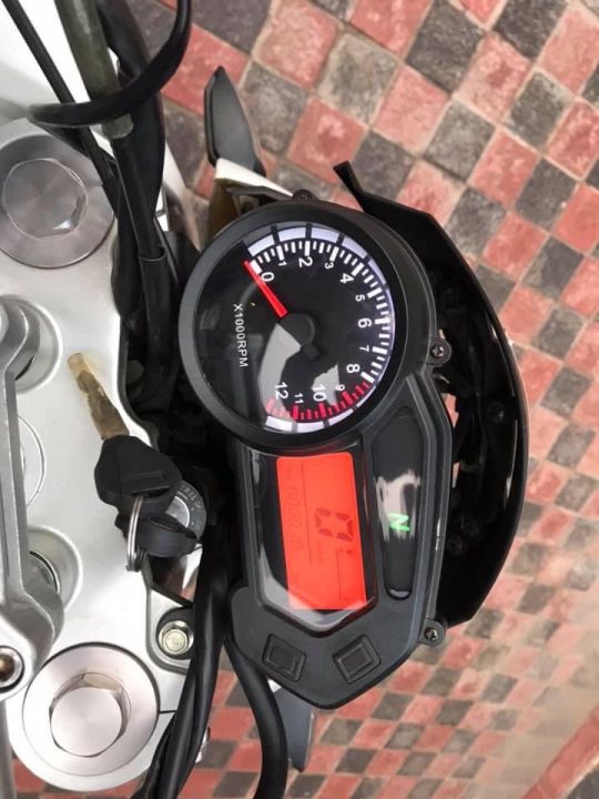 UM%20Xtreet%20250cc%20Aingle%20Cylinder%20Disc%20brakes%20-%20Image%204