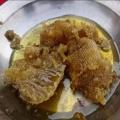 100% Natural pure honey with honeycomb 250gram خیبر پختون خواہ کا خالص شہد چھتّے کے ساتھ 250 گرام. 