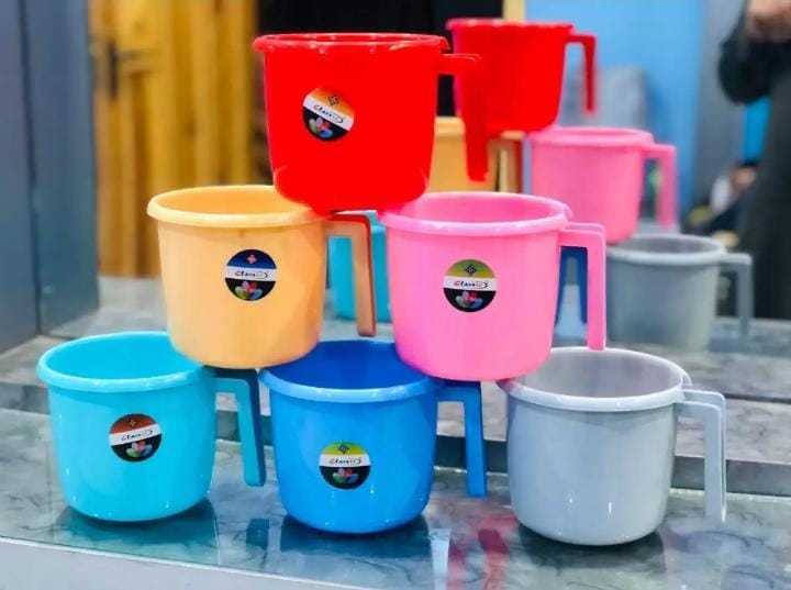 Mug%20/%20Bath%20Mug%20/%20Pure%20Plastic%20Bath%20Mug%20(%20Large%20size%20)%201pc%20Multicolors%20Available%20-%20Image%202