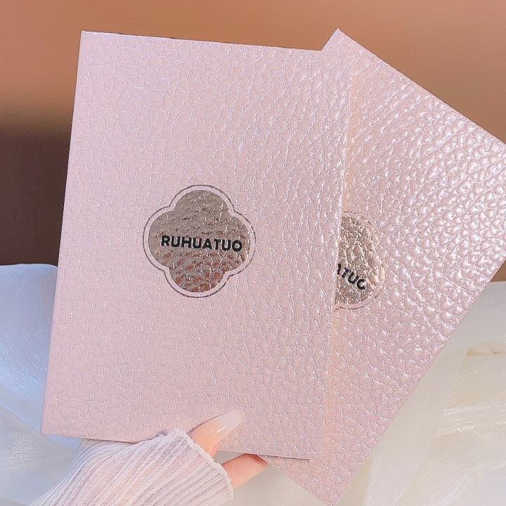 Ruhuatuo%2018%20Shades%20Cherry%20Blossom%20Blossom%20Eyeshadow%20Palette,%20Pearlescent%20Matte%20Contouring%20Contour,%20Blush%20Highlighter%20Powder%20Eyeshadow%20All-in-One%20Palette%20-%20Image%203