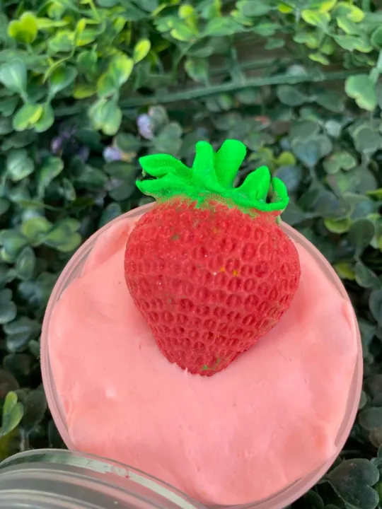 DIY%20strawberry%20shake%20slime%20with%20DIY%20strawberry%20and%20fluffy%20bottom.%20WITH%20FREE%20STUFF%20-%20Image%205