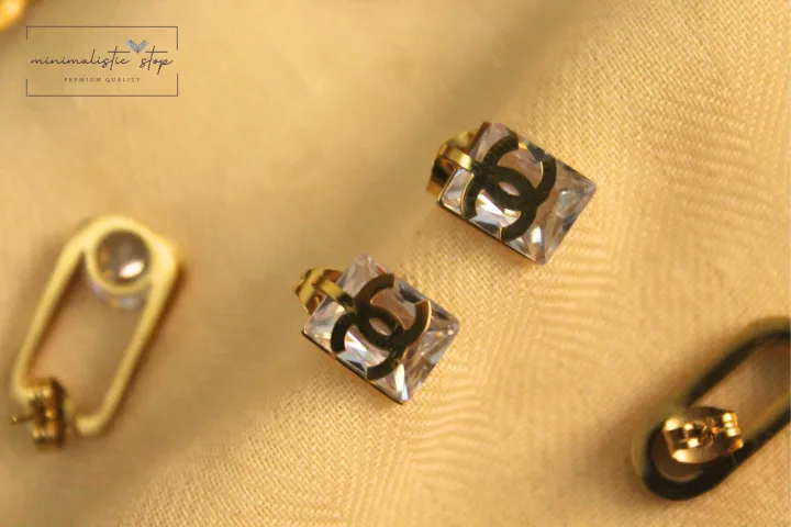Luxury%20Rectangular%20Crystal%20Pendant%20Earrings%20with%20Premium%20Gold-Plated%20Logo%20Design%20Elegant%20Statement%20Jewelry%20for%20Women%20Minimalistic%20Stop%20Collection%20-%20Image%202