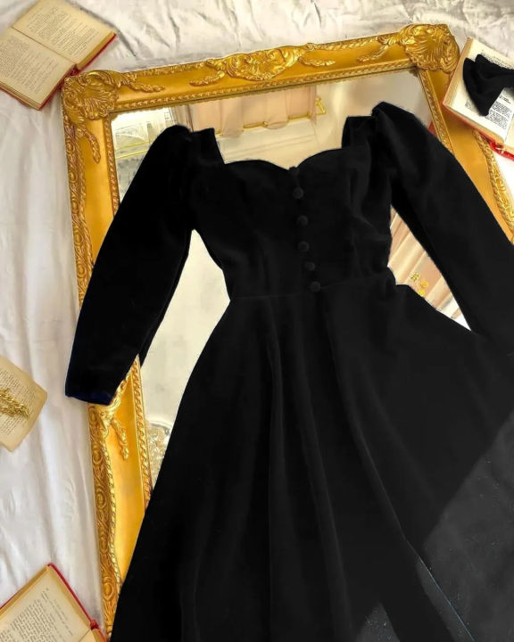Elegant%20Long%20Velvet%20Frock%20for%20Women%20-%20Party%20Wear%20Velvet%20Dresses%20for%20Women%20-%20Image%203