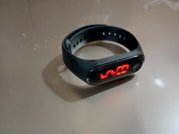 Watches%20for%20kids%20-%20Fashion%20and%20sport%20watch%20boys%20and%20girls%20-%20Image%204