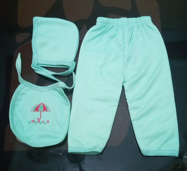 Pack%20Of%204%20Pcs%20Newborn%20Baby%20Suit%20Gift%20set%20New%20Born%20Baby%20Girl%20Boy%20Clothes%20Shirt,%20Pant,%20Bib%20and%20cap%20Infant%20Warm%20Winter%20Suits%20Dresses%20Unisex%20NewBorn%20Garam%20Clothes%20Size%200-3%20Months%20-%20Image%209