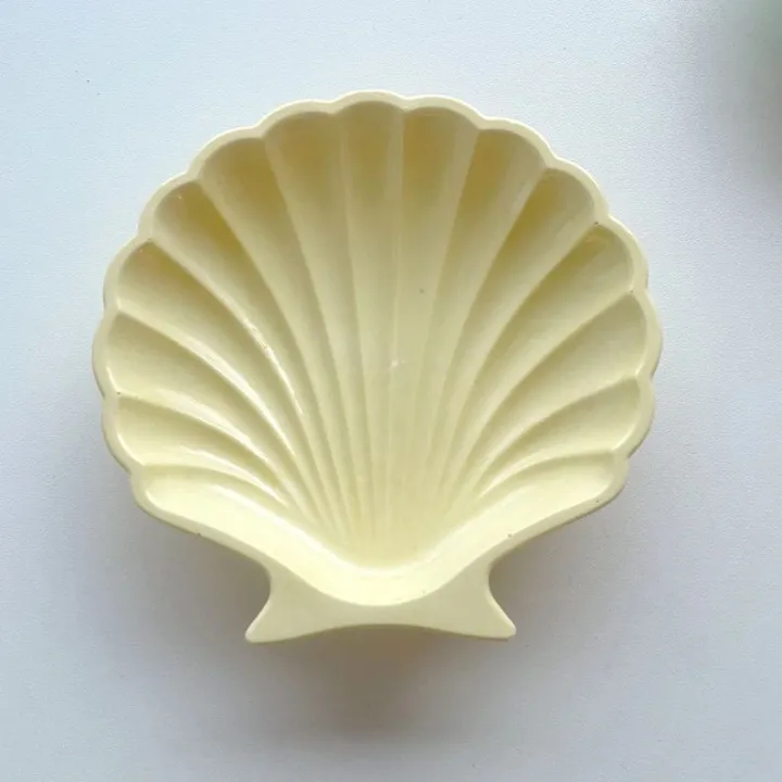 Jesmonite%20Clam%20Sea%20Shell%20trinket%20dish%20for%20jewellery%20storage%20and%20decorative%20made%20of%20cement%20and%20concrete%20-%20Image%203