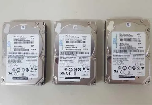 900GB%20SAS%20Hard%20Disk%20Drive%20-%20Image%204