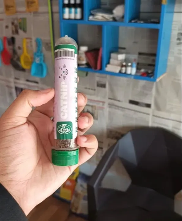 Cat%20Care%20Deal%20Pack%20399%20%7C%20Fish%20Oil,Treat,Collar,Milk%20Replacer,Cat%20Food,Niptube%20-%20Image%202