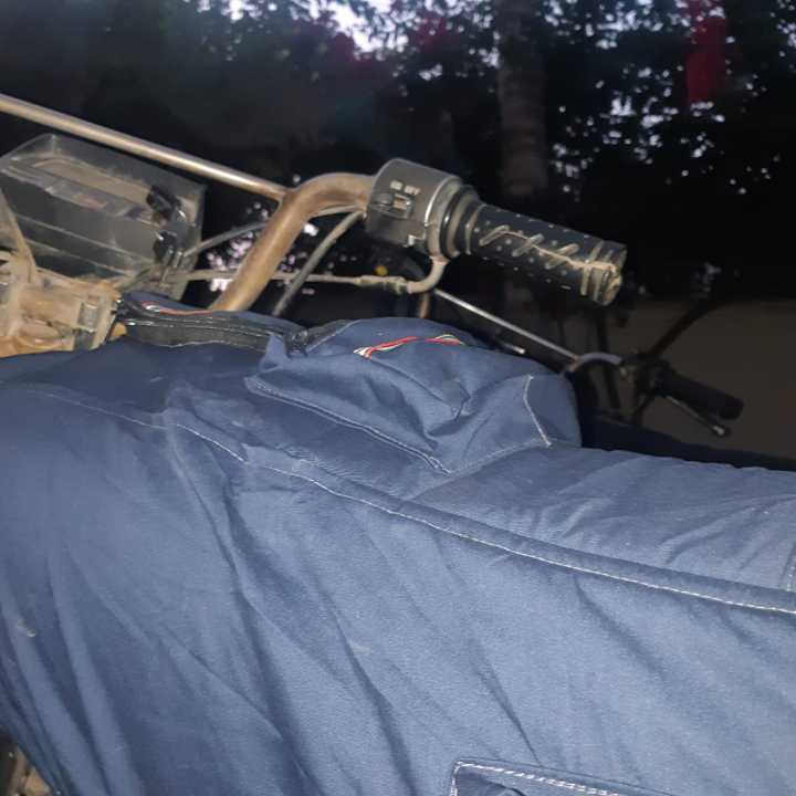 High%20Quality%20Waterproof%20Faom%20Bike%20Seat%20Cover%20For%2070/125%20-%20Image%203