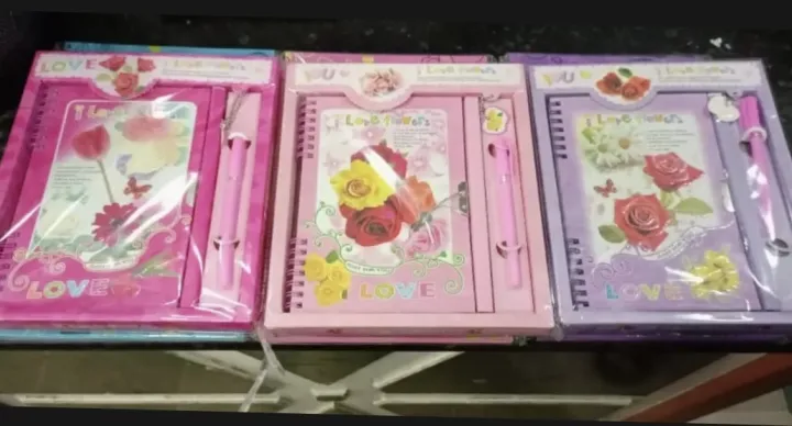 A-S%20%20Spiral%20Binding%20Fancy%20Lock%20Diary%20Medium%20size%20with%20box%20Pages%2062%20-%20Image%204