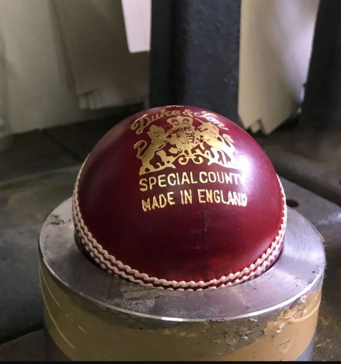 Duke%20and%20Sons%20Cricket%20Hardball/Pink%20Hardball/Export%20Quality/(OVERS%2040-50)%20-%20Image%206