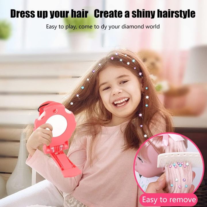 Colourful%20Hair%20Gem%20Stamper%20Glam%20Bling%20Styling%20Tool%20for%20Hair%20Clothes%20Kids%20-%20Blinger%20Kids%20Jewel%20Machine%20with%2012%20Refills,%20Fun%20&%20Easy%20Hair%20Decoration%20Kit%20for%20Sparkly,%20Trendy%20Look%20%E2%80%93%20Perfect%20Gift%20for%20Children,%201%20Refill%20=%2015%20Clicks,%20Creative%20Hair%20Accessories%20-%20Image%202