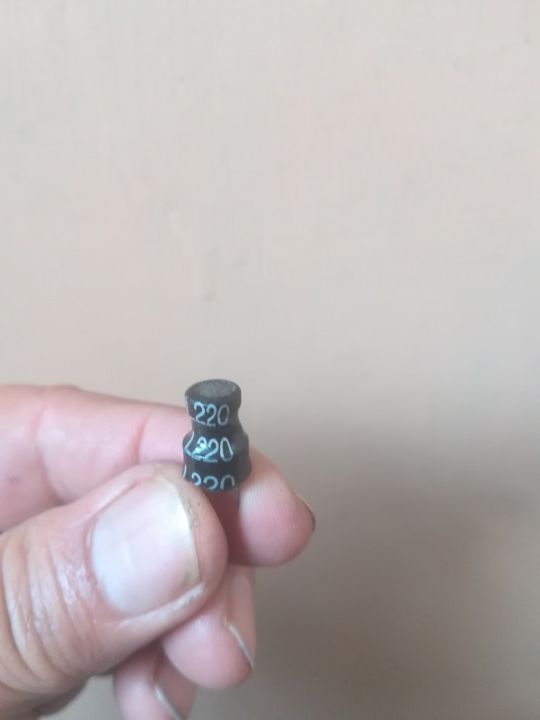 Inductor%20Coil%207%20Pcs%20-%20Inductors%20-%201%20pc%20each%20of%202.7uH%2022uH%20220uH%203.3uh%20100uH%204.7uH%2047uH%20Coils%20-%20Image%205