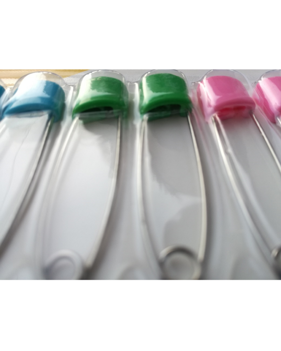 Multipurpose%20Colorful%20Baby%20Safety%20Pins%20Set%20-%20Image%204
