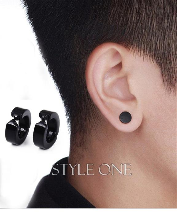 Pack%20Of%202%20Black%20Clip%20And%20Magnetic%20Earring%20Unisex%20-%20Image%203