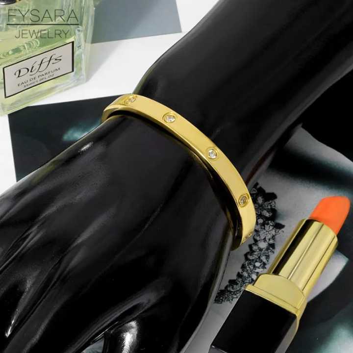 Latest%20Gold%20Plated%20Flower%20Stainless%20Steel%20Bracelet%20for%20Girls%20and%20Women%20-%20Image%202