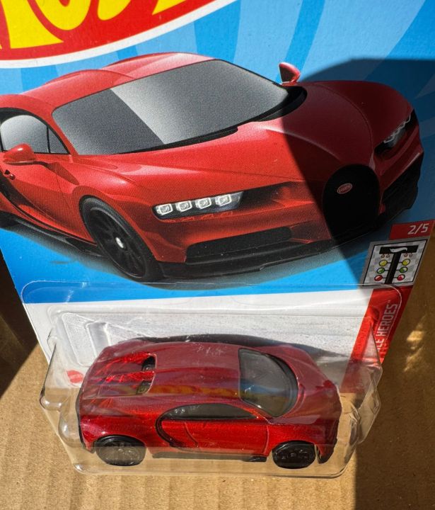Hot%20Wheels%20'16%20Bugatti%20Chiron%20-%20Image%204
