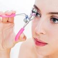 1pc Professional Eyelash Curler with Comfort Grip, Professional Makeup Tool for women Curler Clips Makeup Curler Curling Eyes Make Up Tools. 