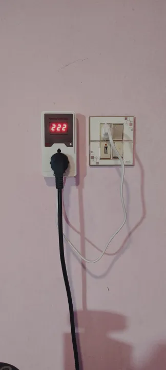 Automatic%20Digital%20Power%20Protector%20Over%20&%20Under%20Voltage%20Protector%20for%20Smart%20Monitor%20Fridge%20Refrigerator,%20Freezer,%20Accessories,%20Mobile%20charger,%20Wifi,%20devices,%20LED%20%20TV,%20Computer%20etc.%20(Muhafiz%20Switch)%20-%20Image%207
