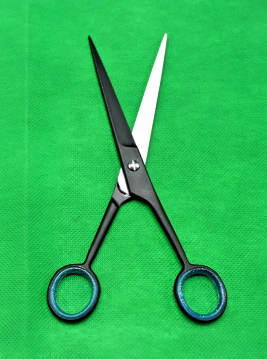 Hair%20Cutting%20Scissors%20Set,%20Professional%20Haircut%20Scissors%20Kit%20with%20Cutting%20Scissors,%20Razor,%20Comb,Black%20Hairdressing%20Shears%20Set%20for%20Barber,%20Salon,%20Home%20-%20Image%204
