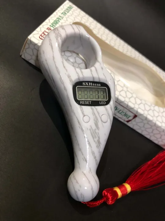 Digital%20Tally%20Counter%20with%20LED%20Light%20Beads%20Tasbeeh%20/%20Zikr%20Tasbih%20-%20Image%203