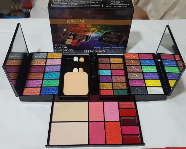 B.B%20LOVELY%20MAKE%20UP%20KIT%20PALETTE%204%20in%201%20-%20Image%205