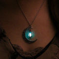 Carat Pendant Necklace Luminous Hollow Moon Pendant Choker Chain. 