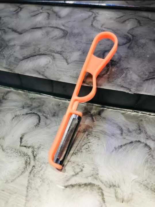 Peeler%20/%20Potato%20Peeler/%20Plastic%20And%20Stainless%20Steel%20Potato%20Peeler(Multi%20Color)%20-%20Image%204