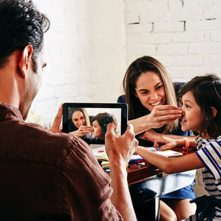 Amazon%20Fire%207%20%7C%205th%20Generation%20%7C%208%20GB%20Storage%20%7C%201%20GB%20RAM%20%7C%201.3%20GHz%20quad-core%20processor%20%7C%207%E2%80%B3%20IPS%20Display%20%7C%202%20MP%20main%20camera%20and%20rear-facing%20cameras%20with%20720p%20HD%20video%20recording%7C%202980%20mAh%20Battery%20-%20Image%204