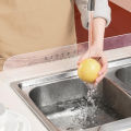 Sink Water Guard Household Baffle Board Anti-Splash Water Guard for Kitchen Water Prevent Splashing Tool Basin (Random). 