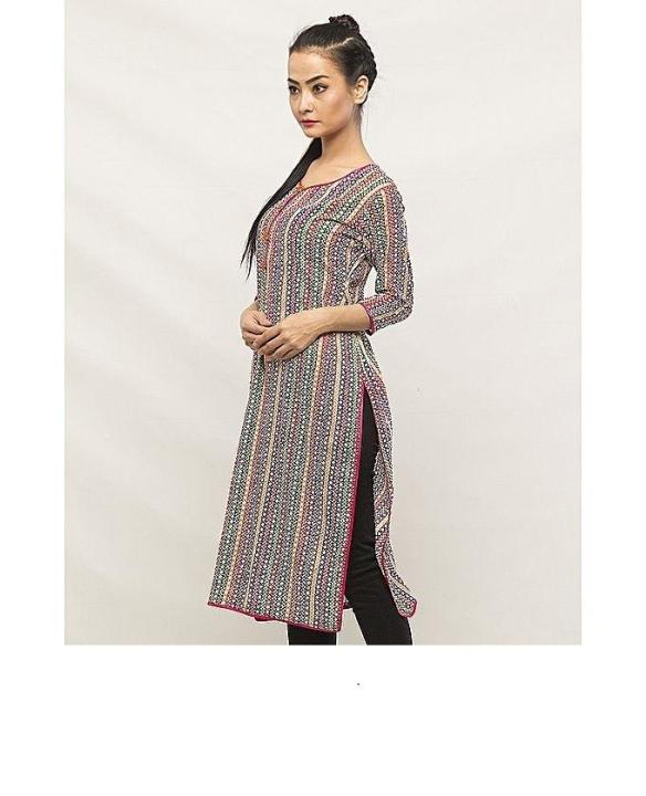 Pink%20Lawn%20Shirt%20For%20Women%20-%20Image%204