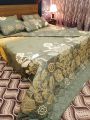 BED SHEET WITH COMFORTOR set 6 PIECE. 