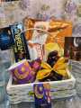 ramzan mubarak basket for gift , traditional gift basket for Ramadan , Ramadan Kareem gift baskets , decoration gift boxes ramdan kareem gifts snacks basket  , sehri basket ,  iftar basket. 