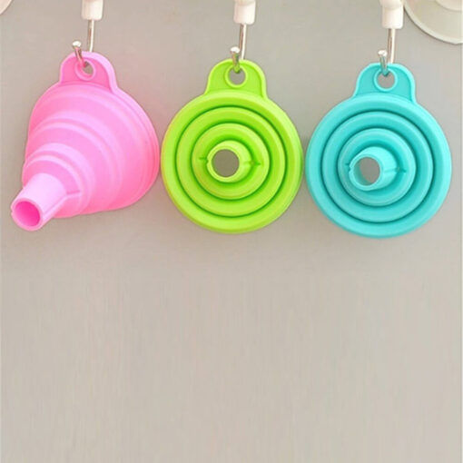 Kitchen%20Gadgets%20Silicon%20Funnel%20Oil%20Funnel%20Water%20Funnel%20Kitchen%20Accessories%20Silicone%20Collapsible%20Funnel%20%20For%20Water%20Bottle%20Liquid%20Transfer%20(Food%20Grade)%20-%201%20Pc%20-%20Image%205