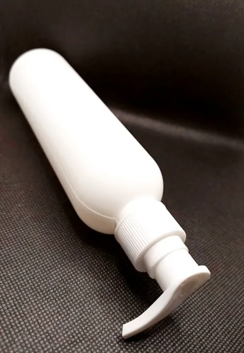 Pack%20of%204%20Hair%20Oil%20Empty%20Bottle%20Pump%20Refillable%20Pump%20Bottle%20225ml%20/%20Travel%20Size%20Cosmetic%20Bottles%20Shampoo,%20Hand%20Wash%20Lotion%20Bottles%20Empty%20Plastic%20Pump%20Bottles%20White%20Color%20-%20Image%205