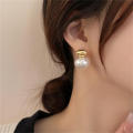 New 2023 New French Elegant Gold Color Bean pliced Pearl Earring Fahion Jewelry Women weet Acceorie Gift. 