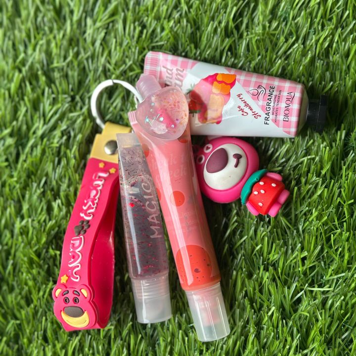 3%20in%201-Travel-Friendly%20Beauty%20Keychain%20Set%20for%20Girls%20%20%E2%80%93%20Lip%20Gloss,%20Tint,%20Hand%20Cream%20%E2%80%93%20Portable%20Girlish%20Keychain%20Kit%20Adds%20Style%20to%20Your%20Keys%20or%20Bag%E2%80%93%20Ideal%20Gift%20for%20Girls%20%7C%20Pocket%20Skincare%20Kit%20%7C%20Travel%20Must-Have%20-%20Image%203