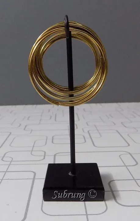 Eid%20Is%20Here-%20%20Metalic%20Bangles%20-%20Chorian-%20In%204.25%20cm%20%20-%201%20Doozen%20In%20A%20Packet-%20For%20Cute%20Small%20Hands%20-%20Image%203