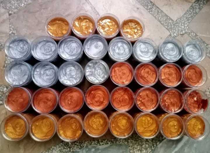 UMS%20Trader%20-%20Edge%20Paint%20Golden%20-%20Metallic%20Waterproof%20Permanent%20Edge%20Paint%20-%20Metallic%20High%20Pigmented%20Edge%20Paints%20-%20Epoxy%20Resin%20Supplies%20Craft%20-%20Image%206