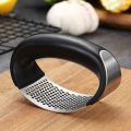 1PC - Stainless Steel Garlic Press Manual Garlic Grinder Grater Ginger Press Kitchen Garlic Chopper Crusher. 