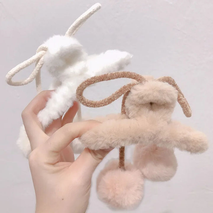 Luxury%20Plush%20hair%20claw%20clip%20with%20pom-pom%20tassels%20cute%20Hair%20Claw%20with%20Fluffy%20Ball%20Tassel%20Ponytail%20Holder%20Anti%20slip%20hair%20jaw%20clip%20fluffy%20Bowknot%20Tassel%20Pom-Pom%20Hair%20Clip%20soft%20fur%20accessory%20hair%20barrettes%20big%20Bow%20Hair%20Clips%20Banana%20Clips%20-%20Image%203