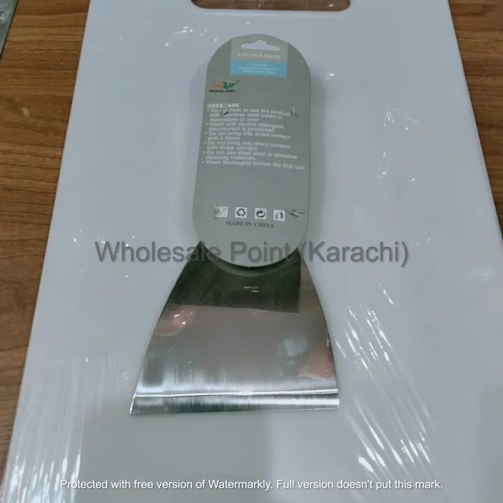 Stainless%20steel%20griddle%20scrapper%20with%20wood%20handle%20-%20Image%208