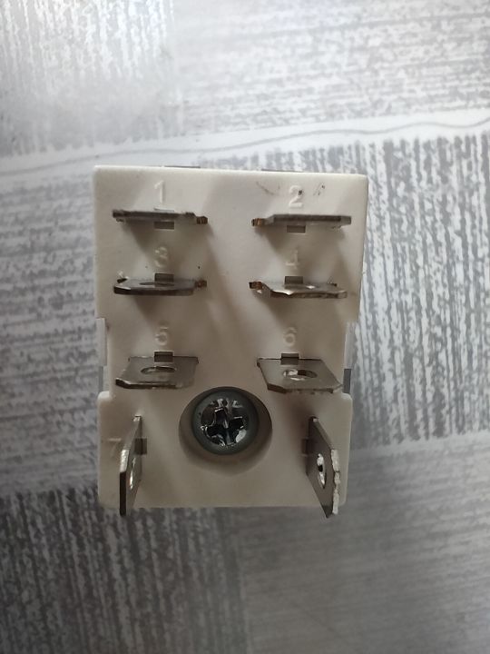 Original%20220v%208%20pin%20AC%20coil%20Relay%2010%20Ampere.%20-%20Image%202