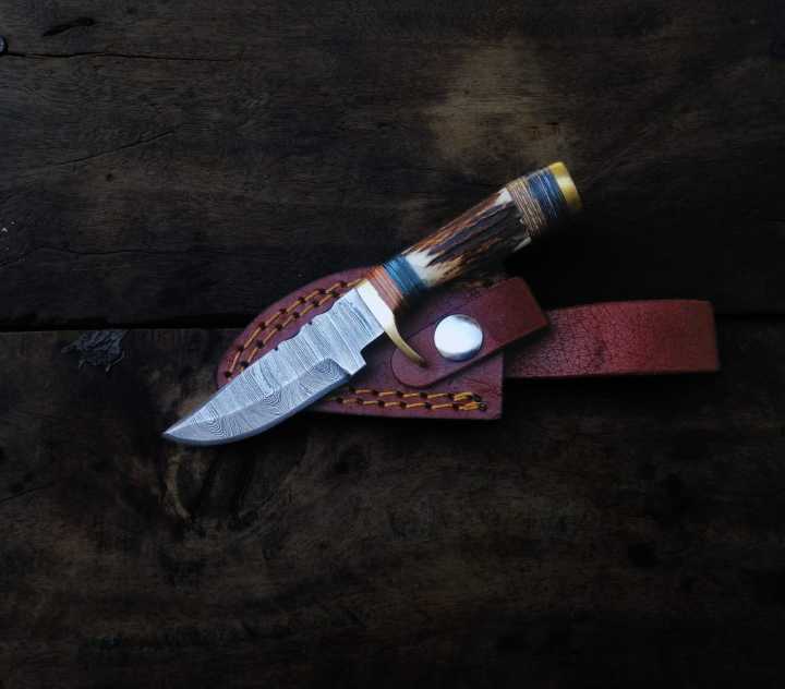 Damascus Handmade Hunting Knife With Leather Cover