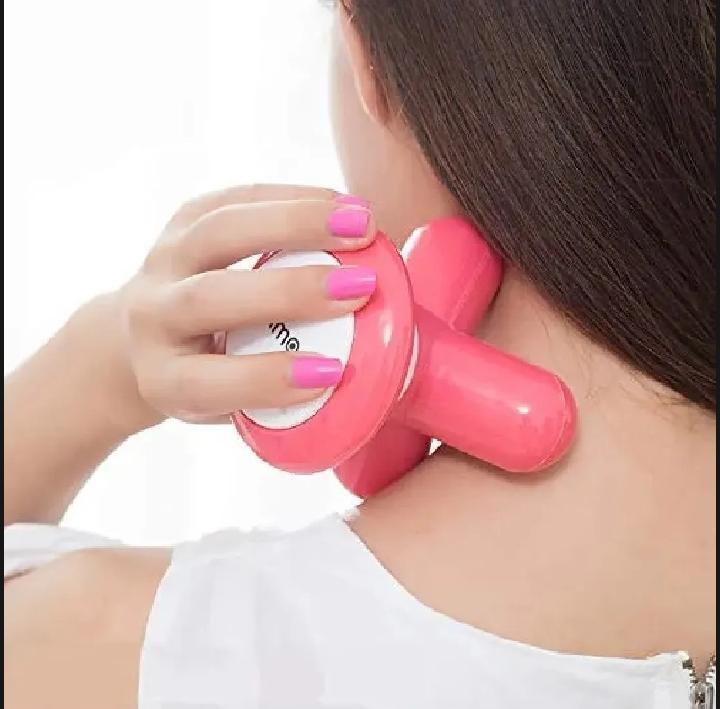 Mimo%20Mini%20Hand%20Electric%20Body%20Massager%20%E2%80%93%20Full%20Body%20Relaxer%20&%20Pain%20Relief%20Machine%20for%20Women%20&%20Men%20%7C%20Portable%20360%C2%B0%20Triangle%20Vibrational%20Massage%20Gun%20%7C%20Mini%20Massager%20with%20USB%20Cable%20&%203%20AAA%20Battery%20AC%20DC%20-%20Image%203
