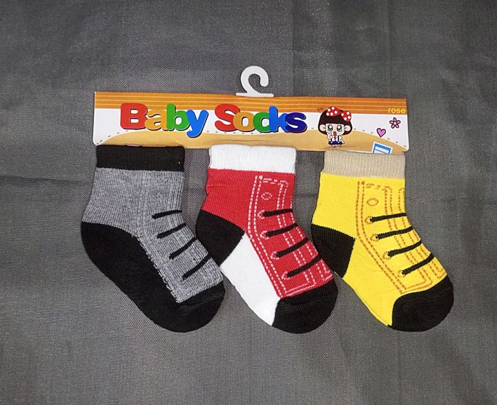 Pack%20of%203%20-%20New%20Born%20Babies%20Socks%20(Newborn%20Baby%20Socks)%20-%20Image%202