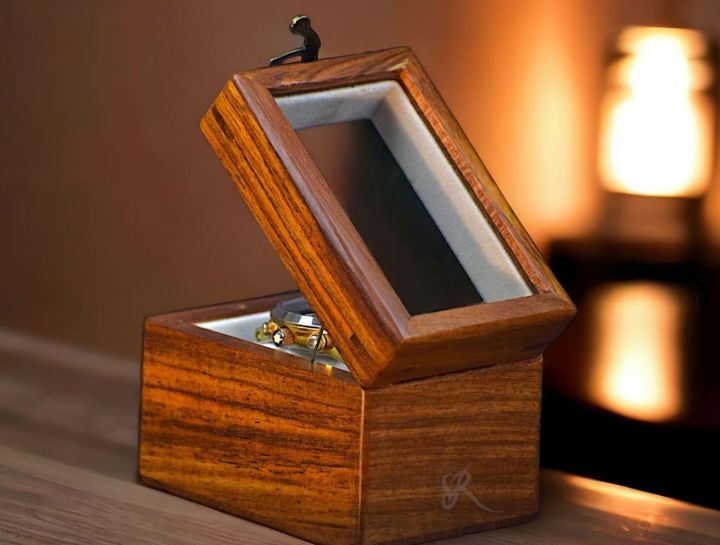 Luxury%20Wooden%20Watch%20Box%20for%20Men%20&%20Women,%20Multi-Compartment%20Watch%20Organizer%20with%20Glass%20Top,%201-10%20Slot%20Wooden%20Watch%20Case%20with%20Dividers,%20Elegant%20Watch%20Display%20Box%20for%20Multiple%20Watches%20%E2%80%93%20Perfect%20Gift%20&%20Storage%20Solution%20-%20Image%206