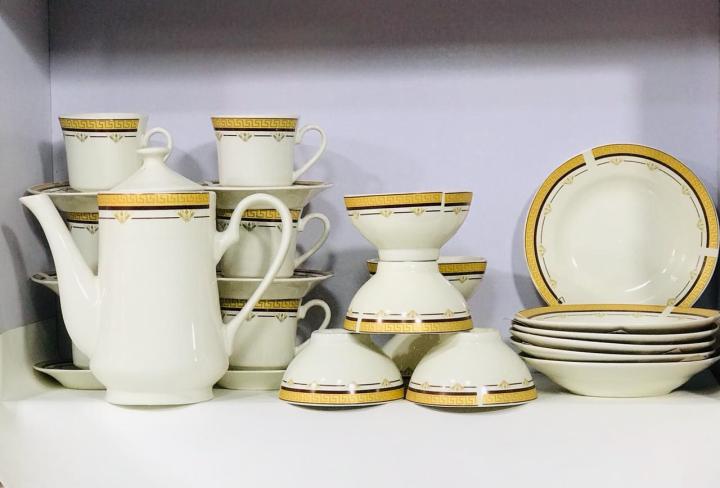 Bone China 26Pcs  Fine Bone Round Tea Set - Portable Design Plates, Bowl, Pot, Cups & Saucer | Comfortable Handling | Perfect for Everyday Use, & Get- Together, Restaurant, Banquet & More